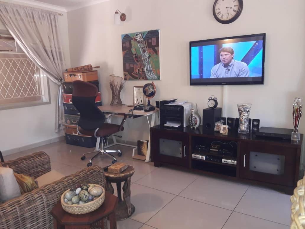 A New Earth Guest Lodge Francistown Zewnętrze zdjęcie